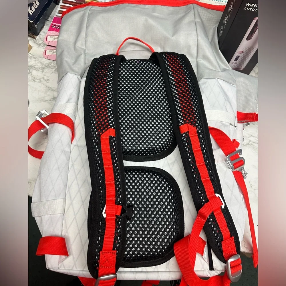 Nike ACG Aysén Day Pack (32L) - Picture 2 of 5